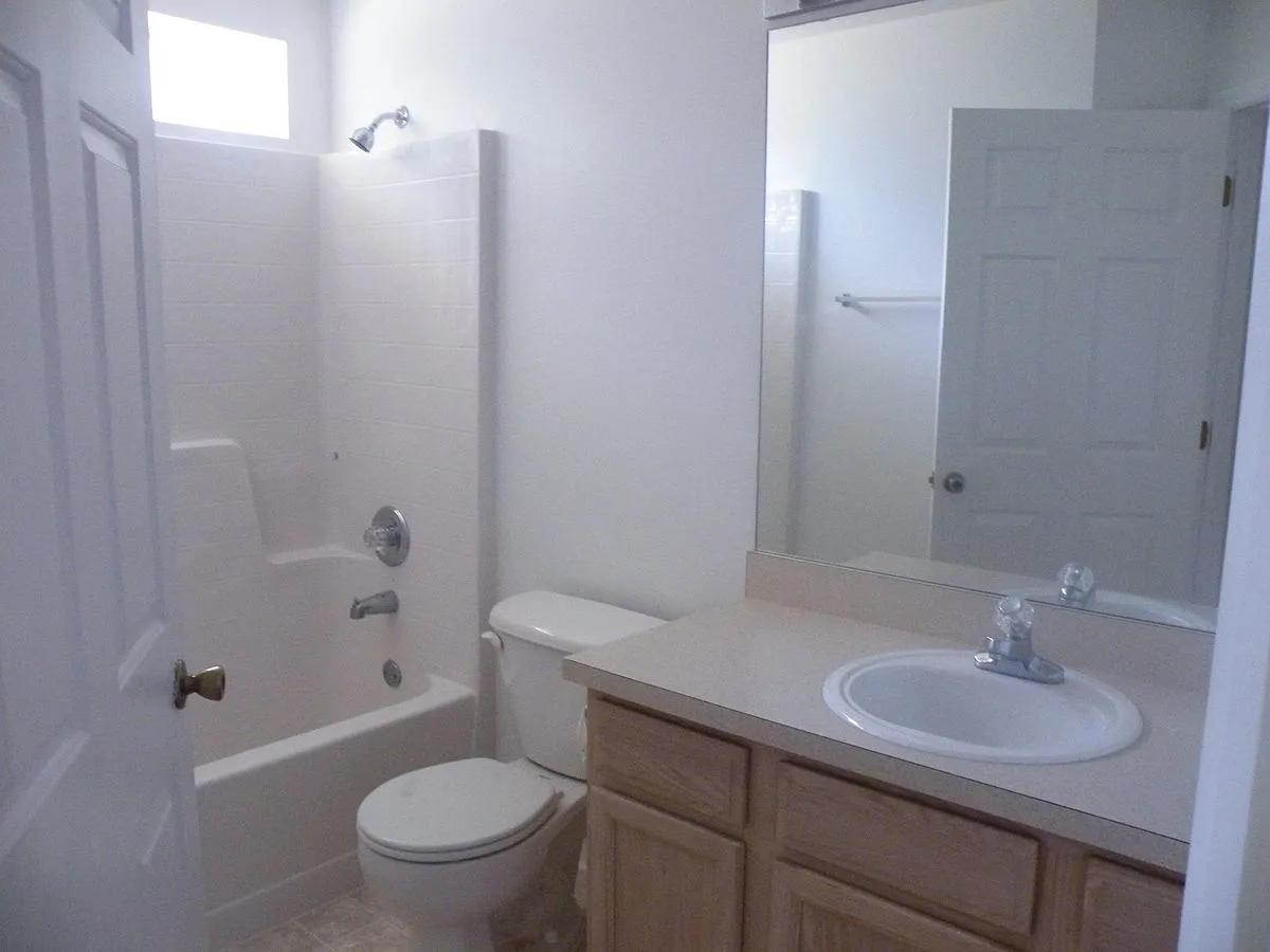 17 Philmont Ln — Photo 3