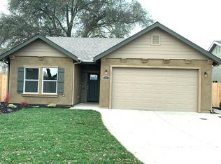 13919 E Orchard View Ct, Lockeford, CA
