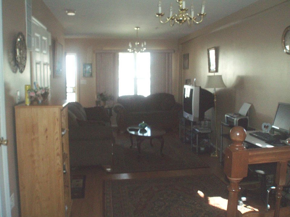 living room/dining room
