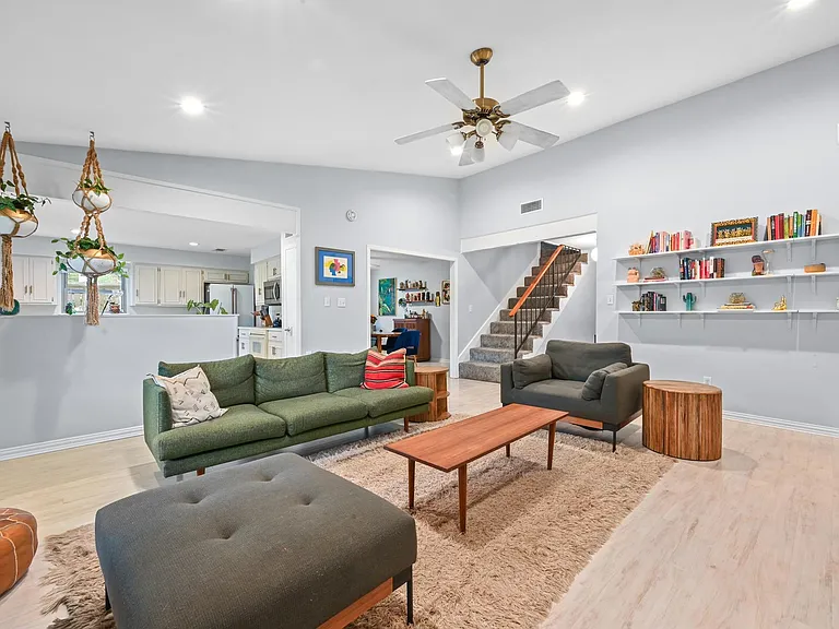 2509 Redleaf Ln #A — Photo 2