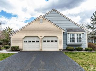 20 Martin Van Buren Dr, Monroe Township, NJ 08831
