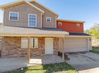 2945 W Scottswood Pl, Fayetteville, AR 72704