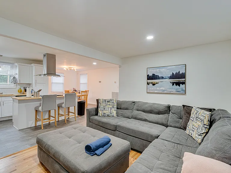 6473 Thunderbird Dr — Photo 9