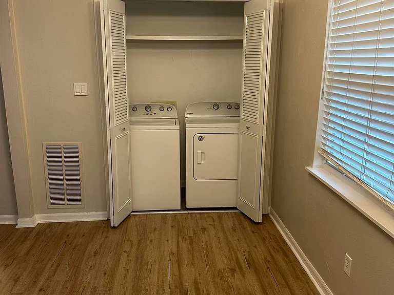 520 E Call St #4 — Photo 7