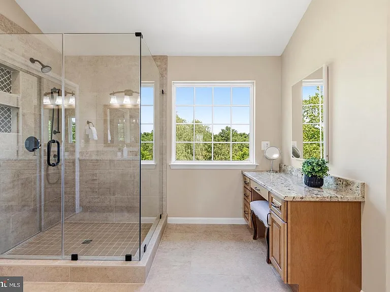 21916 Bellair Ct — Photo 28