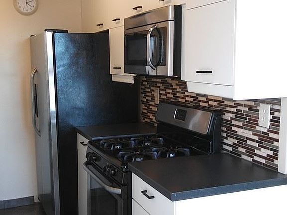 5th image of 7601 Whitsett Ave APT 5