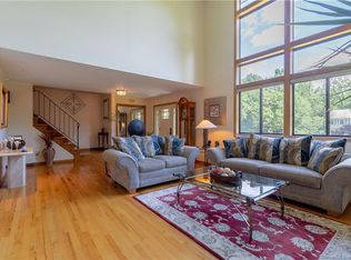 108 Beechwood Ave, Trumbull, CT 06611