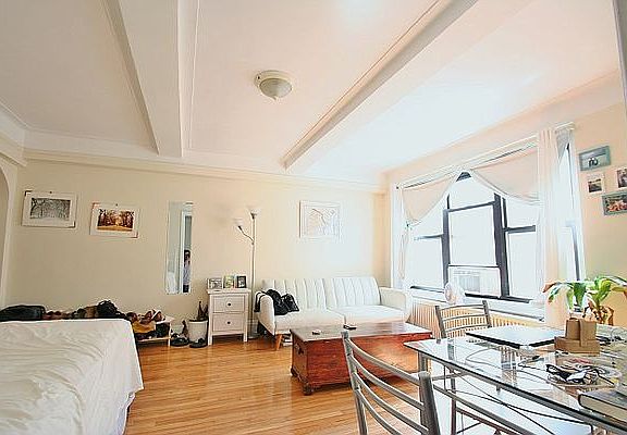 2nd image of 310 E 55th St APT 10G