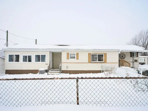 241 Saint Paul St W #204, Saint Catharines, ON L2S 2E5