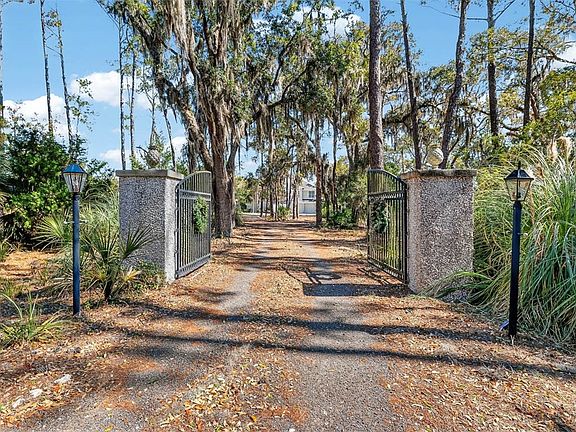 3rd image of 493 Dover Island Trl