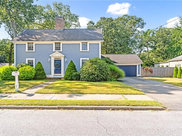 7 Massasoit Ave, Pawtucket, RI 02861