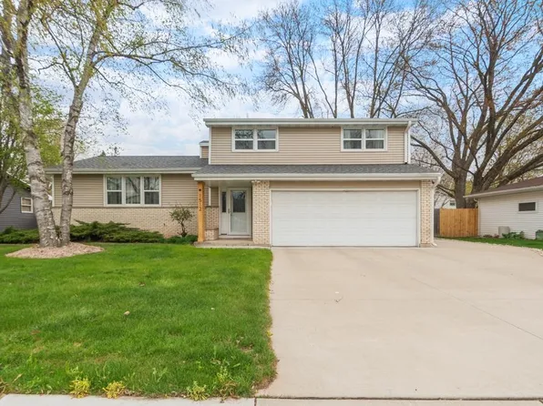 1512 Cormier Rd, Green Bay, WI 54313