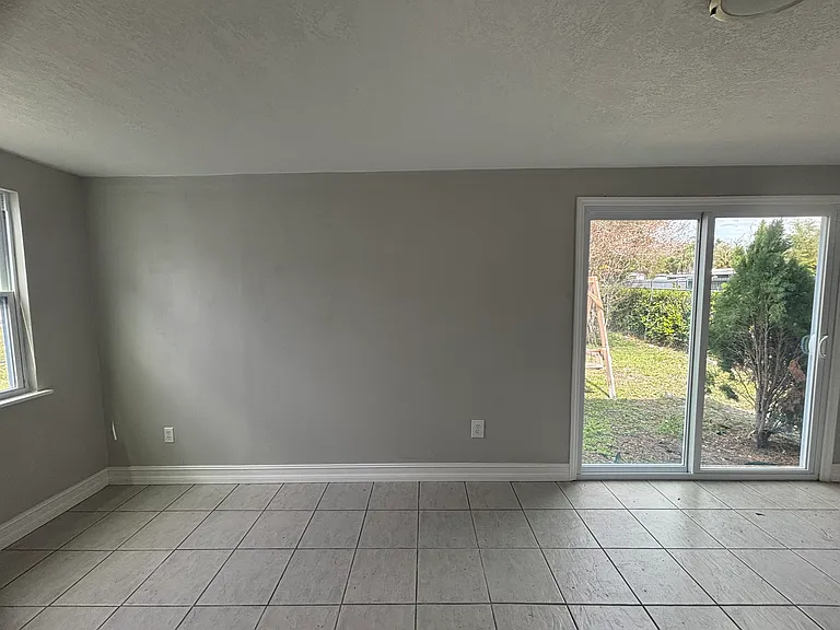 1901 Magnolia Ave — Photo 4