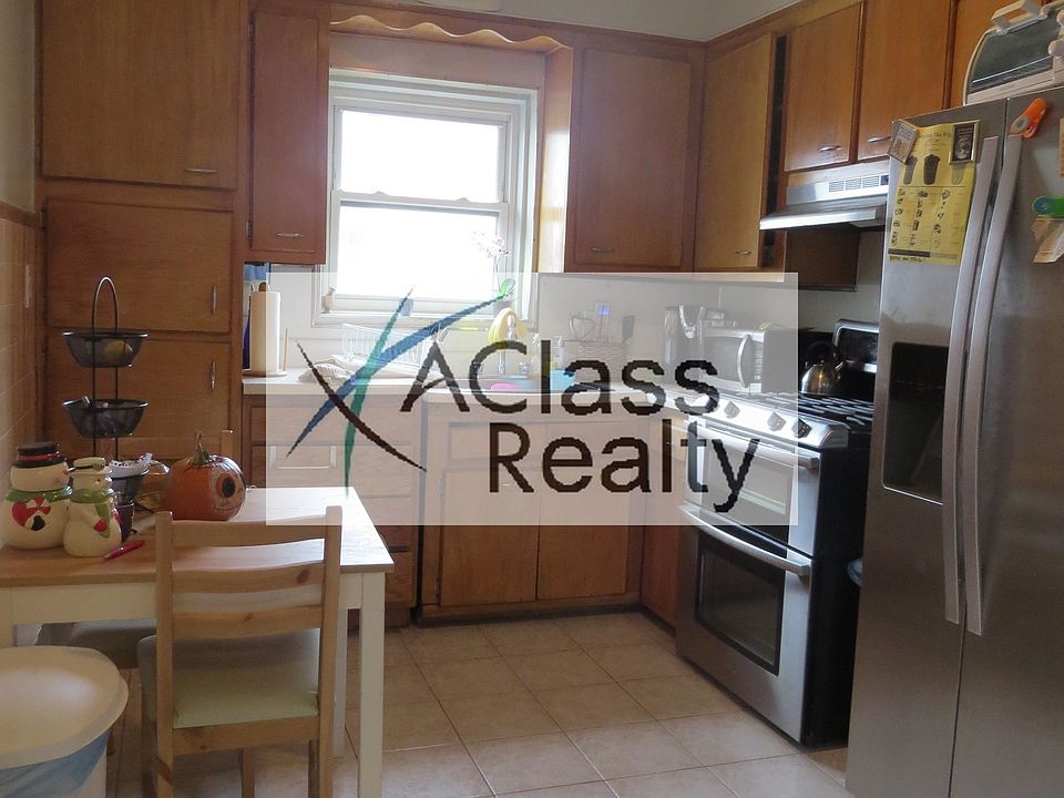 1st image of 3058 36th St