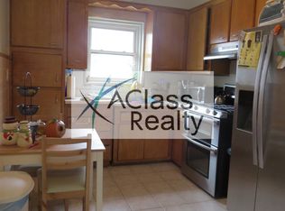 3058 36th St, Astoria, NY 11103