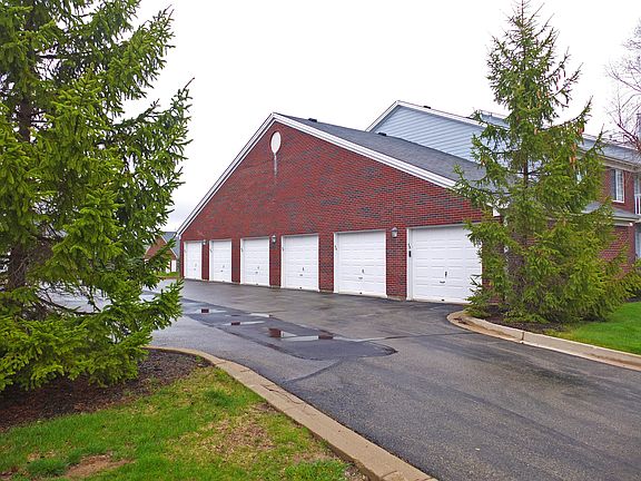 4th image of 3048 Westminster Dr #207