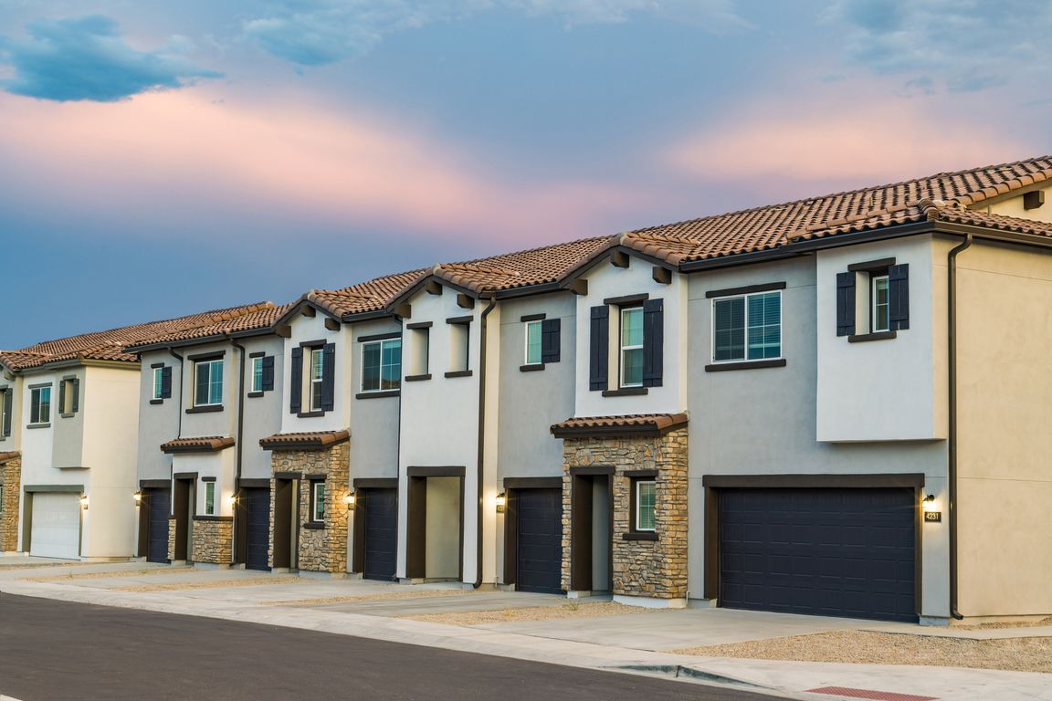Welcome to Amavi Aster Ridge, where your furry friends are embraced! Explore our landscaped grounds designed for both you and your beloved pets.