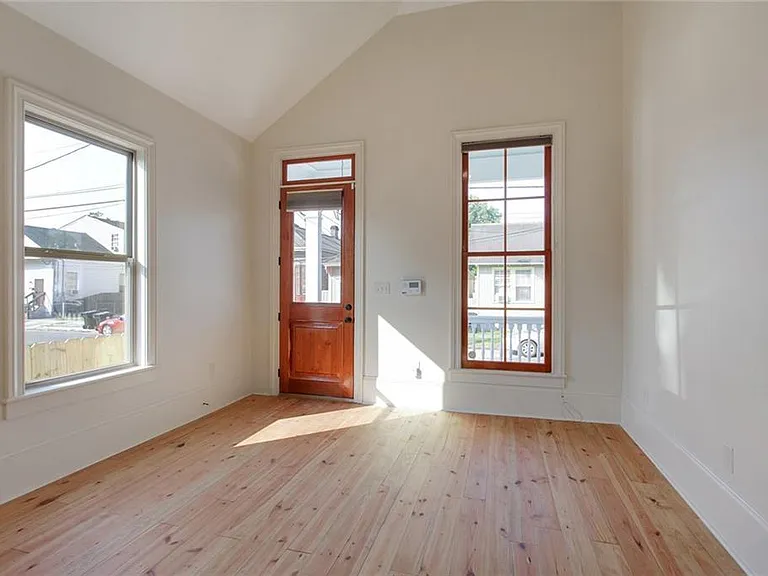 1827 Lapeyrouse St — Photo 7
