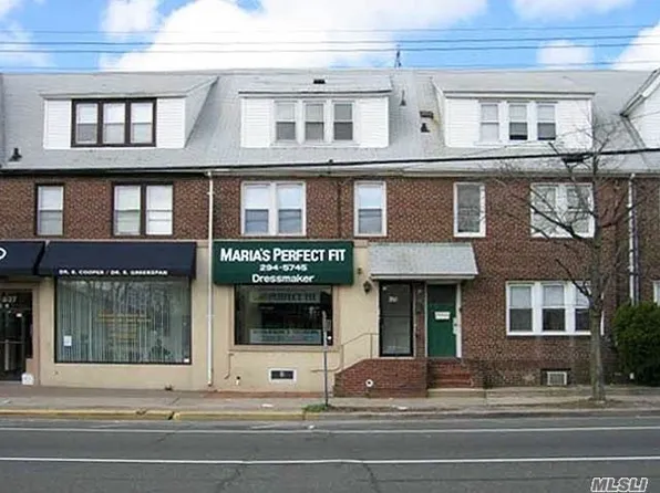 639 Willis Ave, Williston Park, NY 11596