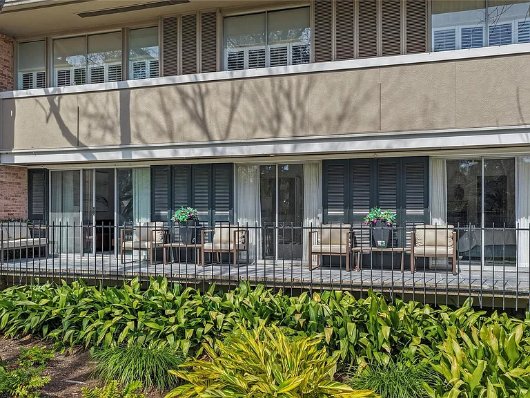 604 S Ripple Creek Dr #604 — Photo 5