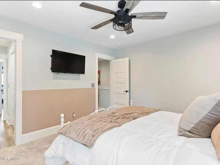 529 Spencer Farlow Dr #B — Photo 13