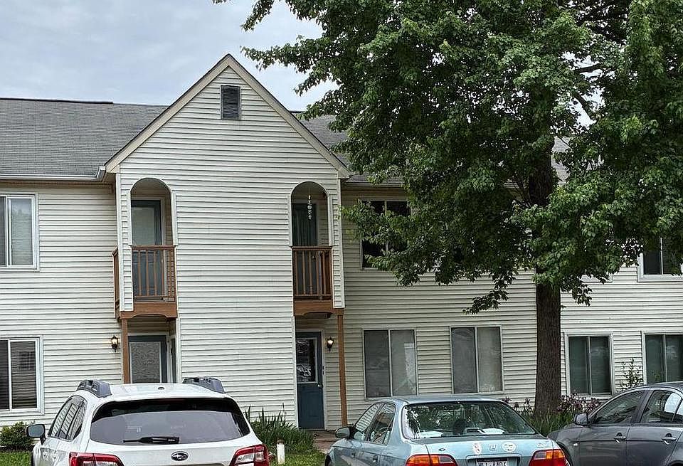 2nd image of 8 Kittery Ct