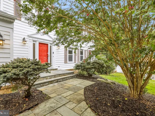 13656 Spinning Wheel Dr, Germantown, MD 20874