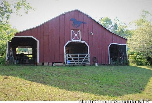 2nd image of 260 County Road 463