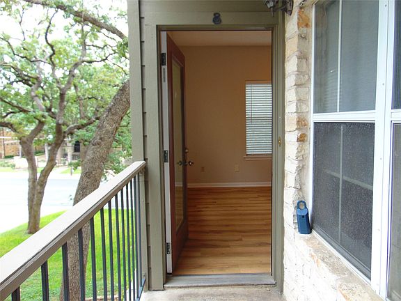 5th image of 2508 Enfield Rd APT 8