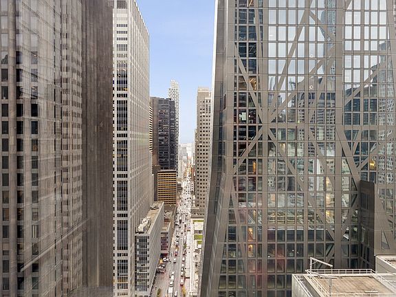 4th image of 15 W 53rd St #30D