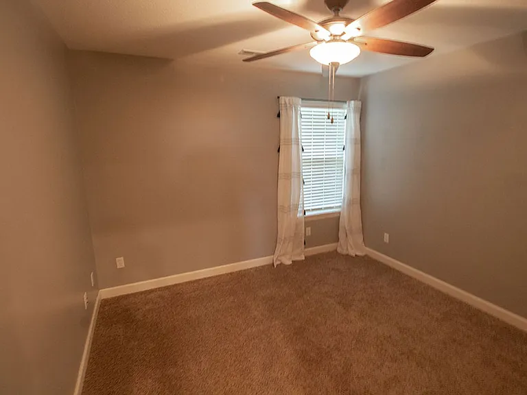 7504 Wellford Ct — Photo 29