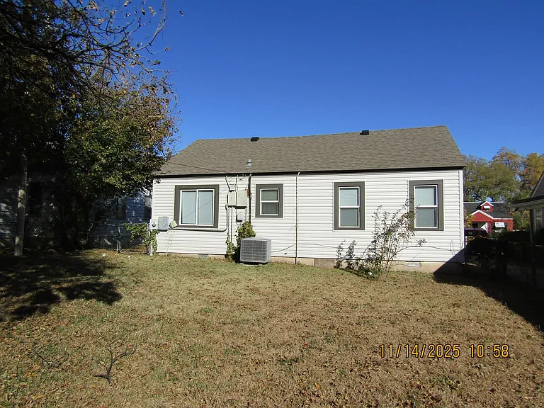 1206 NW Oak Ave — Photo 23