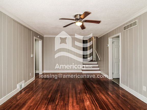 4621_002_wm_-_living_room_13602258.jpg