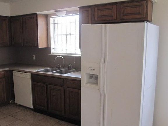 2nd image of 10822 Lynbrook Dr APT A