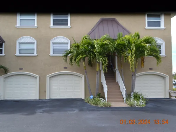 12444 Capri Cir N, Treasure Island, FL 33706