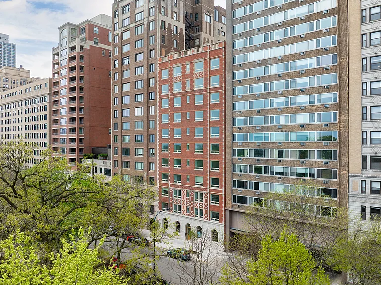 The Nest at Lincoln Park West — Photo 14
