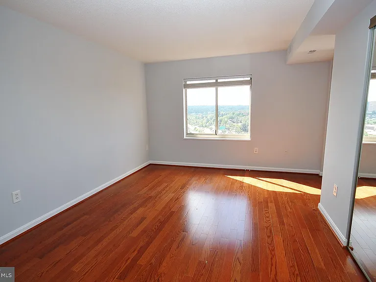 2151 Jamieson Ave #2011 — Photo 13
