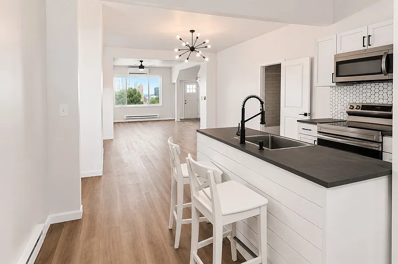 1 bed, 1.0 bath, $1,550 — Photo 1