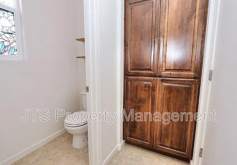 10921 Oakham Dr — Photo 31