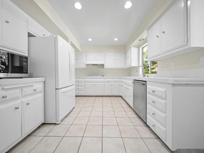 2331 Banyan Dr, Los Angeles, CA, 90049