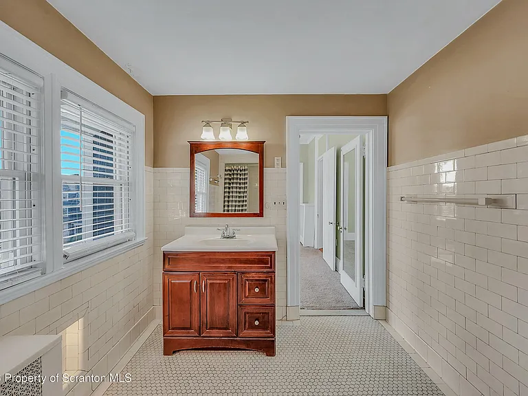 1724 Monsey Ave #TOP — Photo 16
