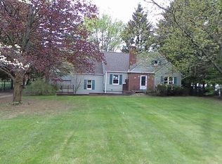 592 Darrow Rd, Akron, OH 44305