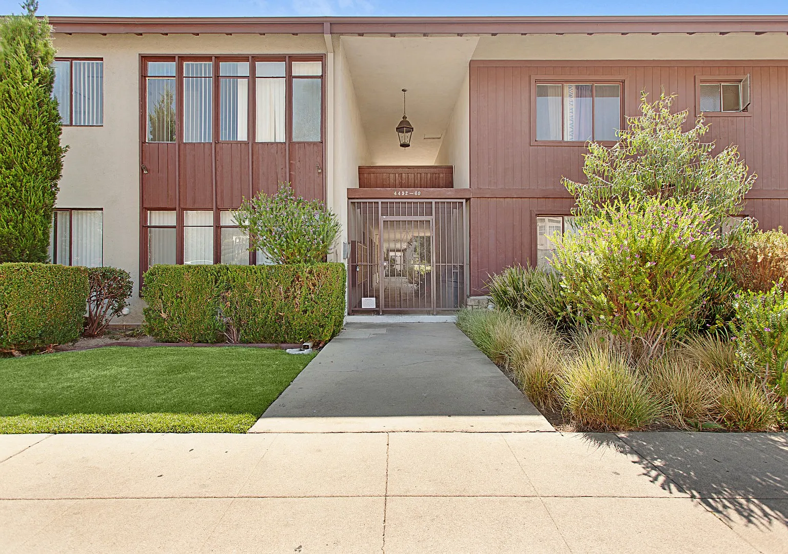 Hazeltine Apartments — Photo 2
