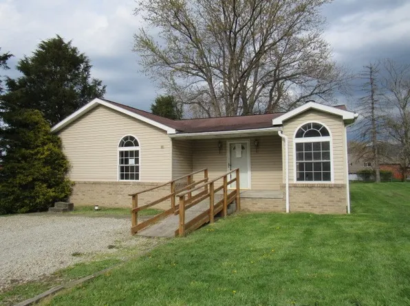 607 S 12th St, Connellsville, PA 15425