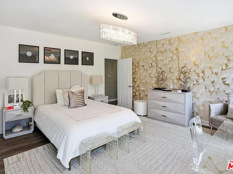 317 S Burlingame Ave — Photo 23