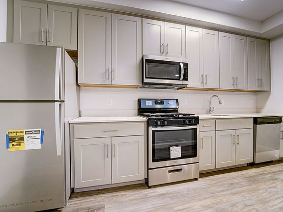 5th image of 305 W Side Ave #401