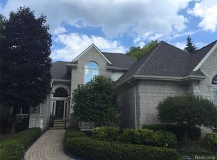 1980 Tall Oaks Blvd, Rochester Hills, MI 48306