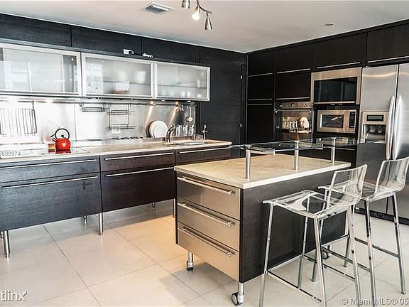 5th image of 6000 Collins Ave APT 505