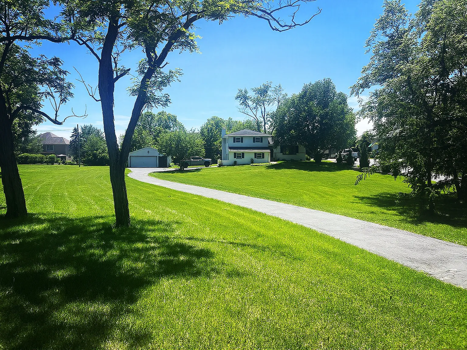 3 bed, 2.5 bath, 2548 sqft, $2,950 — Photo 3