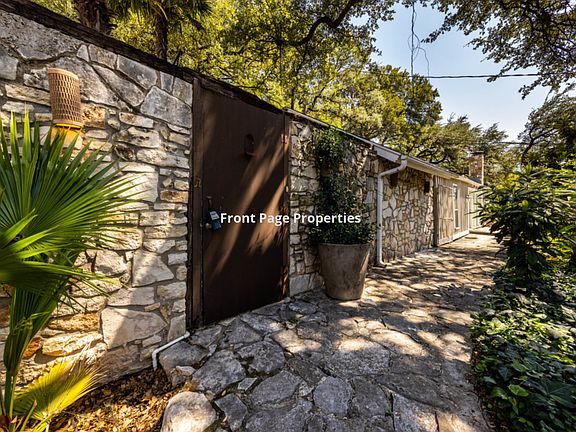 5th image of 1603 Shoal Creek Blvd APT A